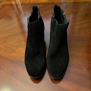 White Moutain Genuine Leather Suede black bootie, Size 11M